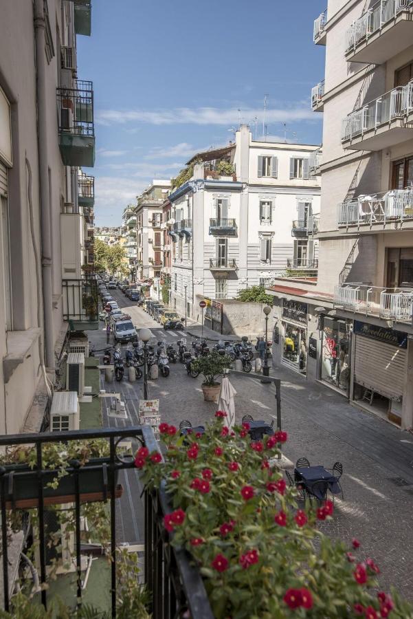 Donna Luisa Bed & Breakfast Napoli Bagian luar foto